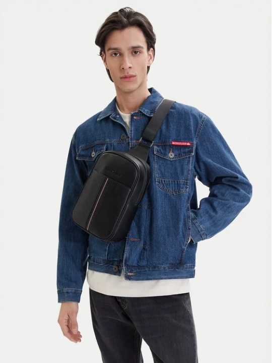 Obrázek produktu Tommy Hilfiger Brašna Th Central Slingpack AM0AM14170 Černá
