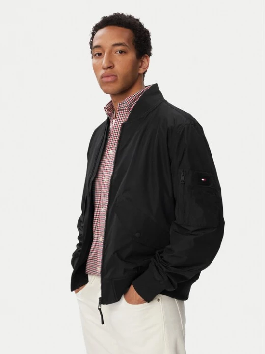 Obrázek produktu Tommy Hilfiger Bunda bomber Packable Bomber MW0MW43462 Černá Regular Fit
