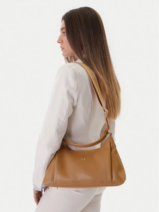 Obrázek produktu Tommy Hilfiger Kabelka Th Essential Shoulder Bag AW0AW18373 Hnědá