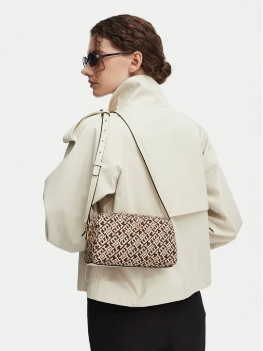Obrázek produktu Tommy Hilfiger Kabelka Th Grace Camera Bag Jacquard AW0AW18864 Hnědá