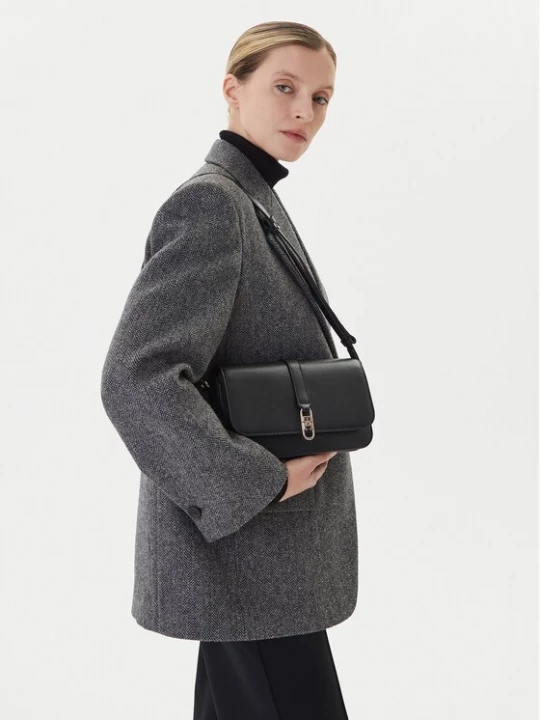 Obrázek produktu Tommy Hilfiger Kabelka Th Libre Flap Crossover AW0AW17723 Černá