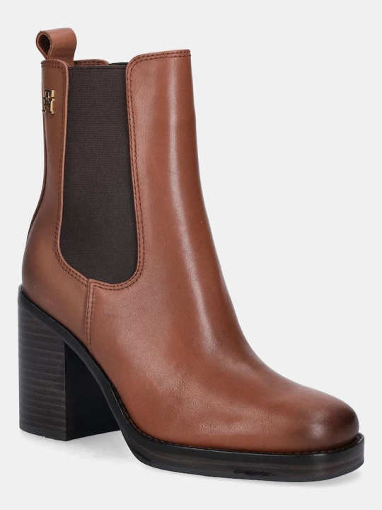 Obrázek produktu Tommy Hilfiger Kožené kotníkové boty Tommy Hilfiger SQUARE TOE CHELSEA HIGH BLOCK HL hnědá