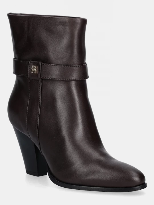 Obrázek produktu Tommy Hilfiger Kožené kotníkové boty Tommy Hilfiger TH T-STRAP LEATHER POINTY BOOTIE hnědá