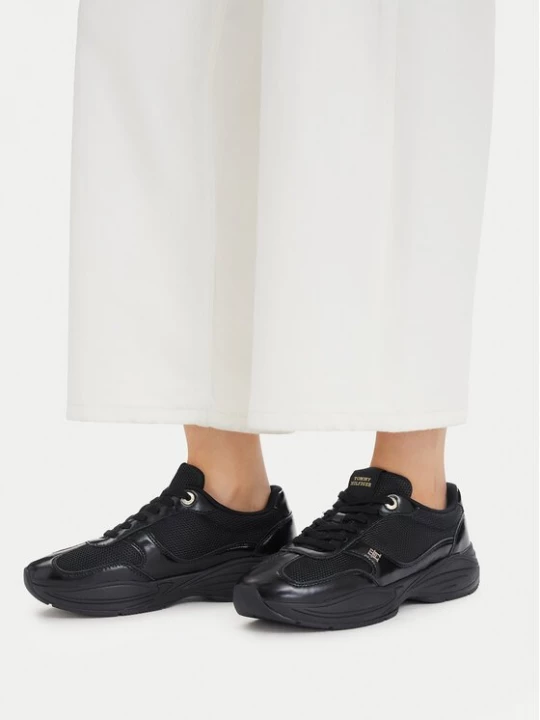 Obrázek produktu Tommy Hilfiger Sneakersy Modern Runner Shiny Leather FW0FW09413 Černá