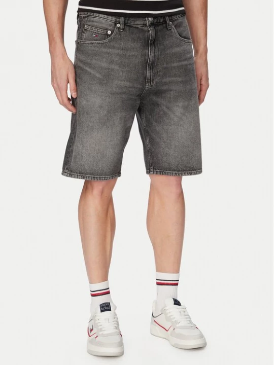 Obrázek produktu Tommy Jeans Džínové šortky Otis DM0DM23066 Černá Regular Fit