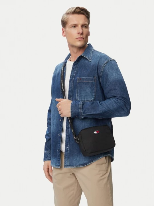 Obrázek produktu Tommy Jeans Kabelka Tjw Ess Daily Crossover AW0AW18769 Černá