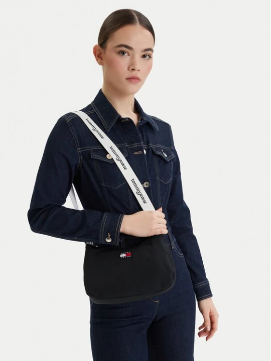 Obrázek produktu Tommy Jeans Kabelka Tjw Ess Daily Shoulder Bag AW0AW18463 Černá