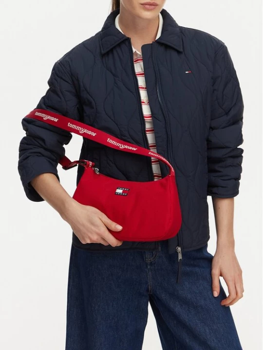Obrázek produktu Tommy Jeans Kabelka Tjw Ess Daily Shoulder Bag AW0AW18768 Červená