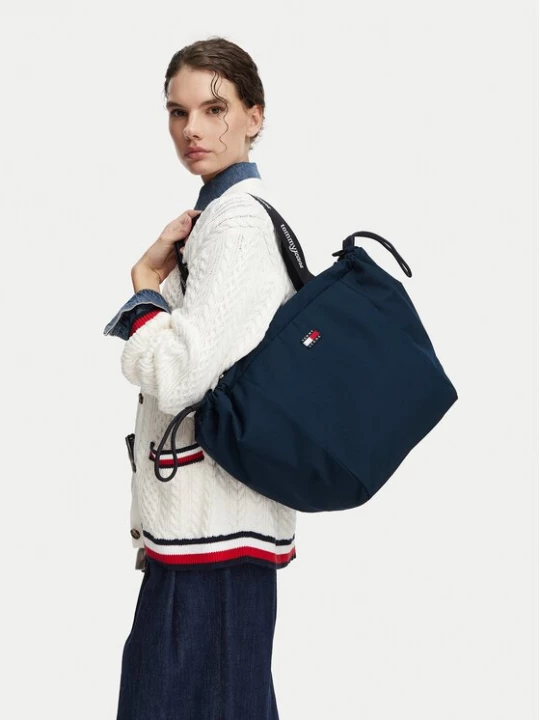 Obrázek produktu Tommy Jeans Kabelka Tjw Ess Daily Tote AW0AW18771 Tmavomodrá