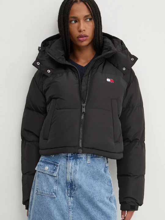 Obrázek produktu Tommy Jeans péřová bunda dámská černá
