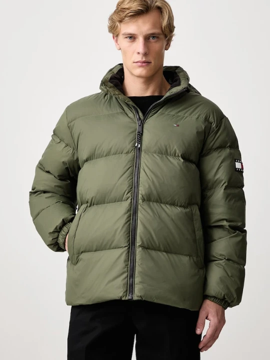 Obrázek produktu Tommy Jeans péřová bunda pánská zelená