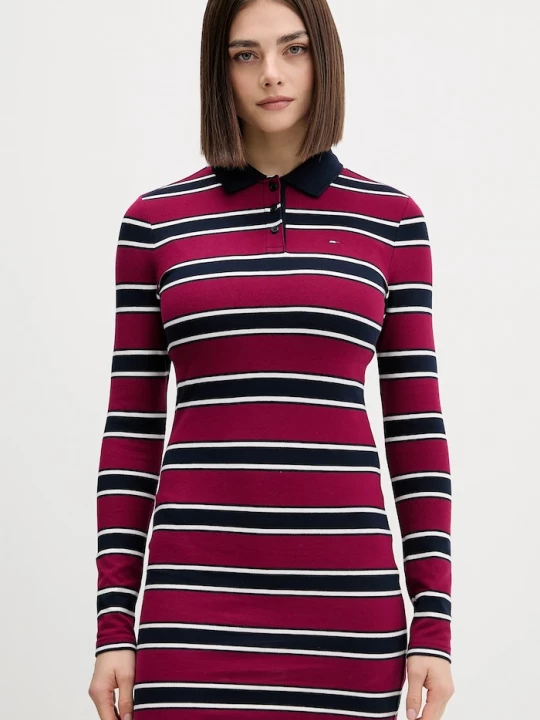 Obrázek produktu Tommy Jeans Šaty Tommy Jeans burgundské