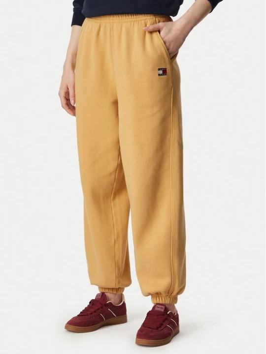 Obrázek produktu Tommy Jeans Teplákové kalhoty Badge DW0DW23536 Béžová Regular Fit