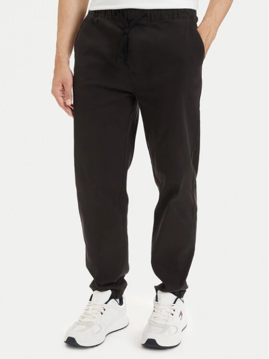 Obrázek produktu Tommy Jeans Teplákové kalhoty TJM DM0DM23122 Černá Regular Fit