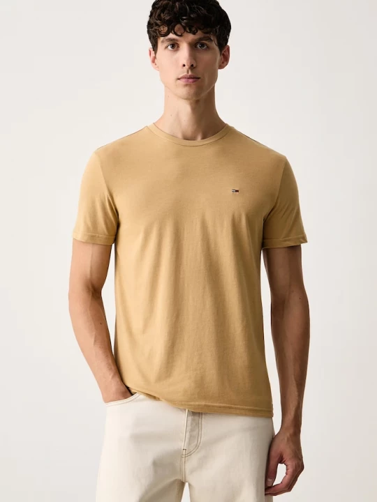 Obrázek produktu Tommy Jeans tričko pánské s bavlnou béžová