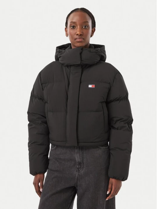 Obrázek produktu Tommy Jeans Vatovaná bunda Alaska DW0DW18609 Černá Cropped Fit