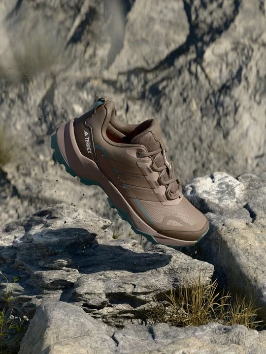 Obrázek produktu Trekingové boty Adidas Terrex hnědá