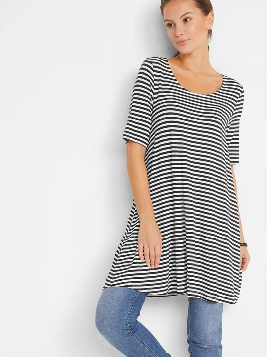 Obrázek produktu Tunika T-shirtowa z mieszanki wiskozy BonPrix czarny