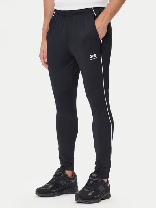 Obrázek produktu Under Armour Teplákové kalhoty Challenger Training 6004044 Černá Slim Fit