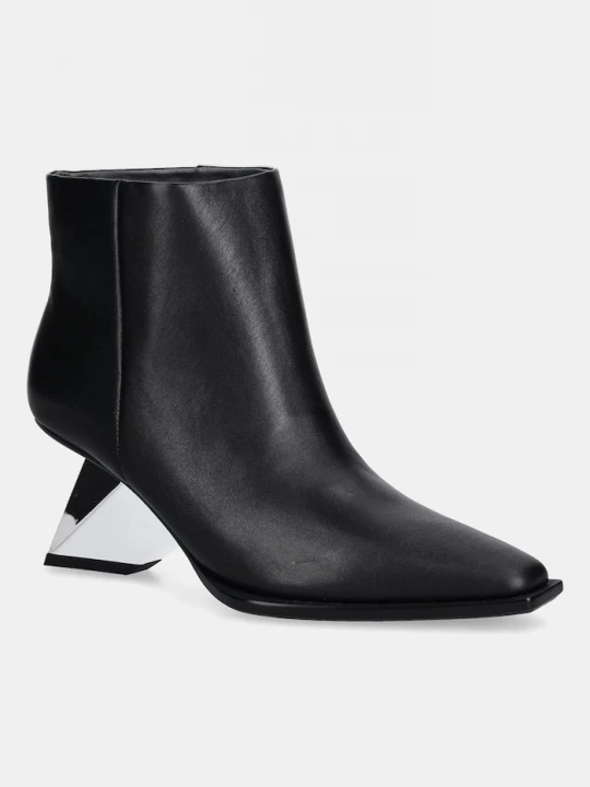 Obrázek produktu United Nude Kožené kotníkové boty United Nude Rockit Pull On Bootie černá