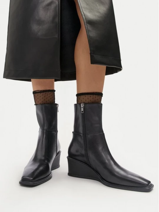 Obrázek produktu Vagabond Shoemakers Polokozačky Aino 5829-001-20 Černá