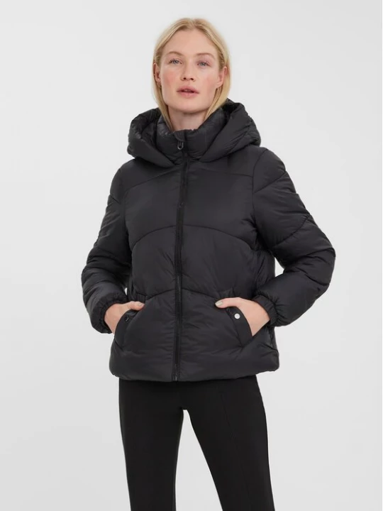 Obrázek produktu Vero Moda Zimní bunda 10273951 Černá Regular Fit
