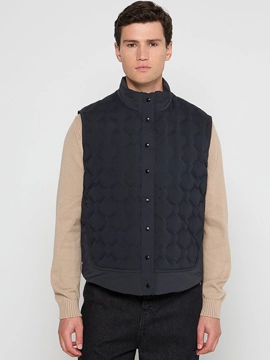 Obrázek produktu Vesta Under Armour černá