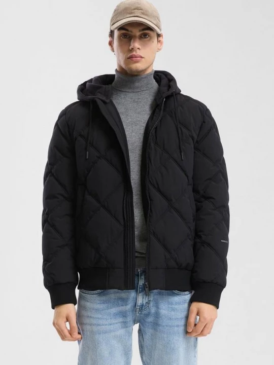 Obrázek produktu Zateplená bunda bomber s odnímatelnou žerzejovou kapucí QS černá