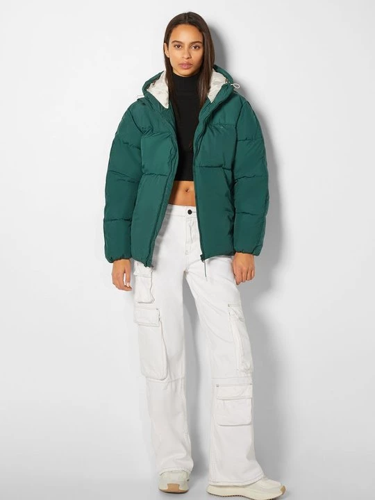 Obrázek produktu Zimní bunda Bershka tmavě zelená