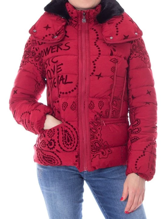 Obrázek produktu Zimní bunda Desigual bordó