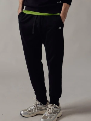 Obrázek produktu OWN Off With Nature Kalhoty 'Joggers' černá