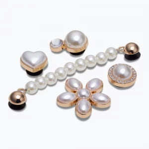 Obrázek produktu Ozdoba na boty Crocs Jibbitz™ Dainty Pearl Jewelry 5 ks. Zlato