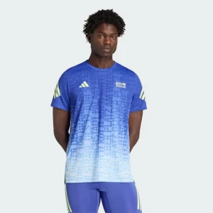 Obrázek produktu PÁNSKÉ TRIČKO BMW BERLIN-MARATHON 2026 ALL OVER PRINT Adidas modrá