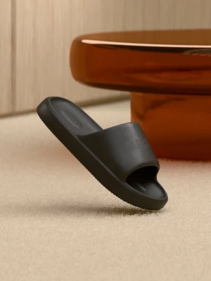 Obrázek produktu Pantofle Guess černá
