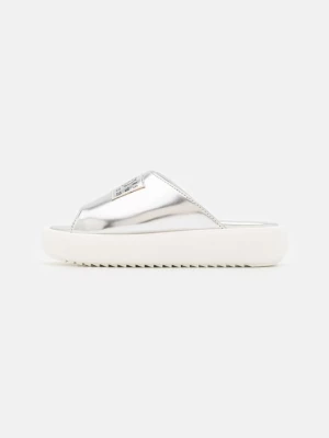 Obrázek produktu Pantofle MM6 Maison Margiela stříbrná barva