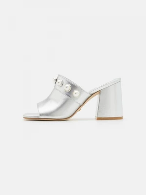 Obrázek produktu Pantofle na podpatku Stuart Weitzman stříbrná barva