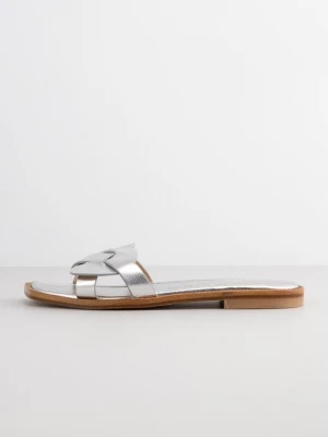 Obrázek produktu Pantofle Stuart Weitzman stříbrná barva
