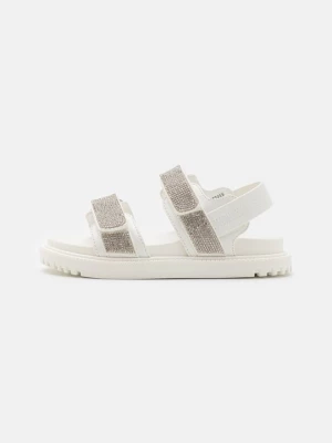 Obrázek produktu Páskové sandály Steve Madden