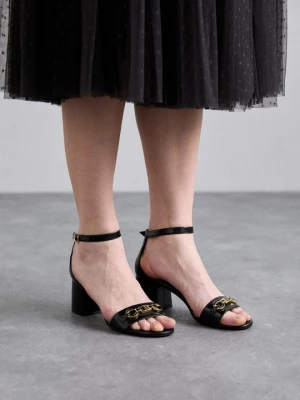 Obrázek produktu Páskové sandály Stuart Weitzman černá