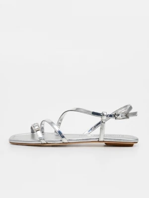 Obrázek produktu Páskové sandály Stuart Weitzman stříbrná barva