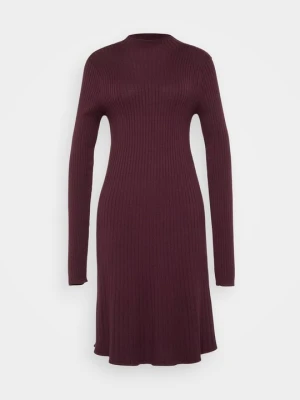 Obrázek produktu Pletené šaty Vero Moda bordó
