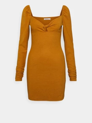 Obrázek produktu Pouzdrové šaty Glamorous Petite