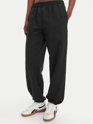 Obrázek produktu Reebok Teplákové kalhoty Reebok x Ewa Chodakowska RK25621CCW Černá Relaxed Fit