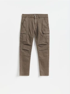 Obrázek produktu Reserved - Kalhoty slim fit cargo - hnědozelená