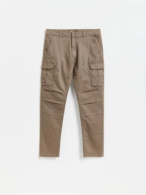 Obrázek produktu Reserved - Kalhoty slim fit cargo - pudrově hnědá