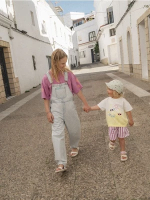 Obrázek produktu Reserved - Koženkové sandály - bílá