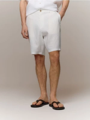 Obrázek produktu Reserved - Lněné šortky regular fit - bílá