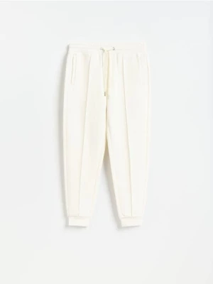 Obrázek produktu Reserved - MEN`S TROUSERS - krémová