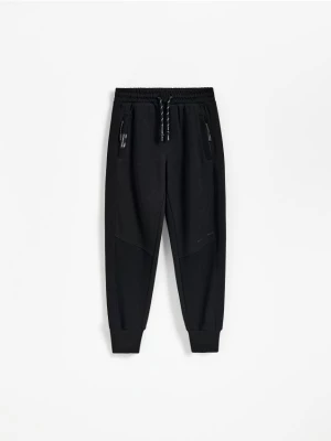 Obrázek produktu Reserved - Sportovní kalhoty joggers - černý