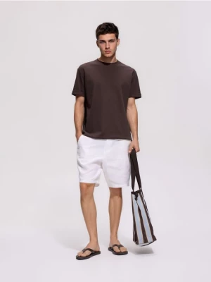 Obrázek produktu Reserved - Strukturální tričko comfort fit - tmavě hnědá
